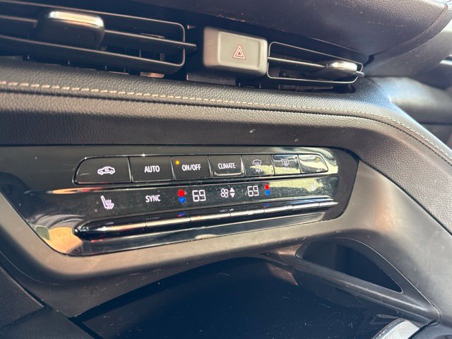 Used 2023 Buick Envision Preferred w/ Sport Touring Package AWD/4WD image 16