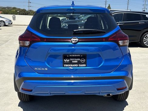 New 2025 Nissan Kicks S image 4