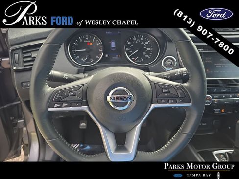 Used 2018 Nissan Rogue SV AWD/4WD image 28