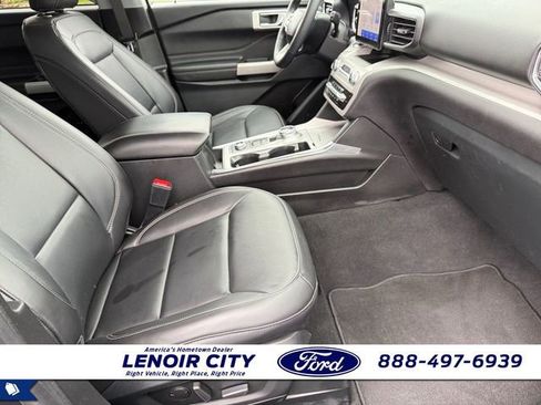 Used 2023 Ford Explorer XLT w/ Equipment Group 202A AWD/4WD image 13