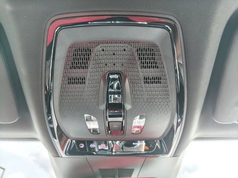 Used 2024 Cadillac Lyriq Luxury AWD/4WD image 32