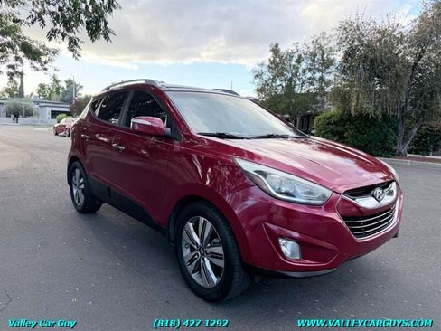 Used 2015 Hyundai Tucson Limited w/ Option Group 03 FWD image 3