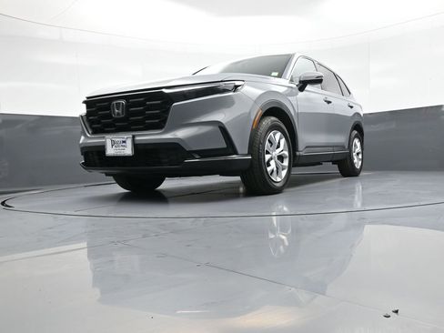 Used 2025 Honda CR-V LX image 25