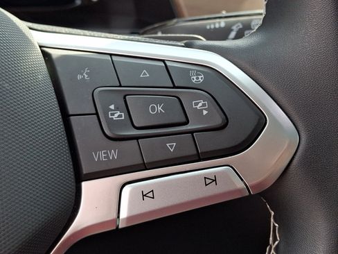 Certified 2024 Volkswagen Atlas SE image 24