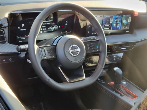 New 2026 Nissan Kicks SR image 4