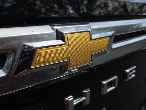 Used 2023 Chevrolet Tahoe High Country RWD image 32