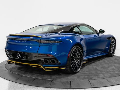 Used 2023 Aston Martin DBS Coupe RWD image 8