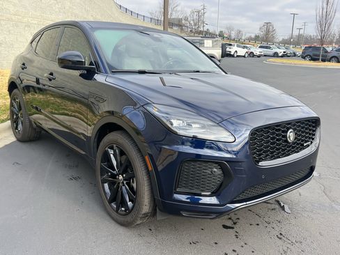 Used 2024 Jaguar E-PACE R-Dynamic SE image 9
