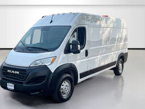 Used 2023 RAM ProMaster 2500 FWD image 3