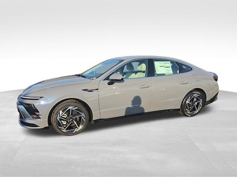 New 2026 Hyundai Sonata SEL FWD image 4