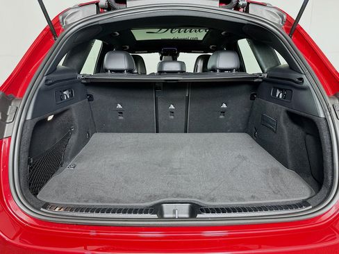 Used 2025 Mercedes-Benz GLC 43 AMG 4MATIC w/ Driver Assistance Package image 24