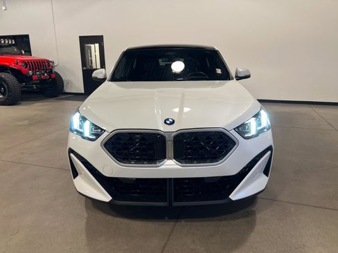 Used 2025 BMW X2 xDrive28i w/ Technology Package AWD/4WD image 8