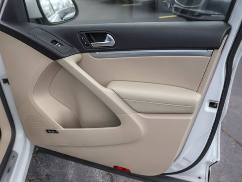 Used 2014 Volkswagen Tiguan R-Line AWD/4WD image 36