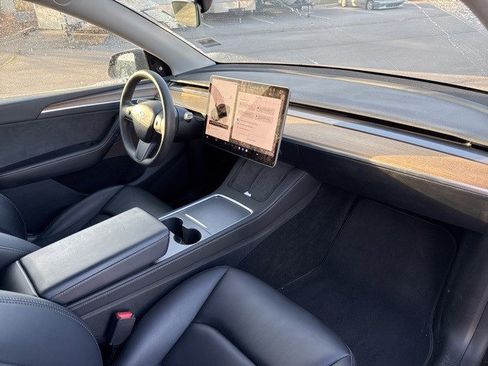 Used 2023 Tesla Model Y Long Range image 16