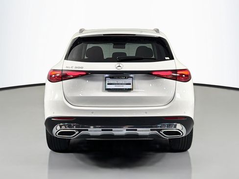 Certified 2024 Mercedes-Benz GLC 300 image 5