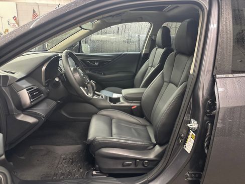 Certified 2025 Subaru Outback Limited image 12