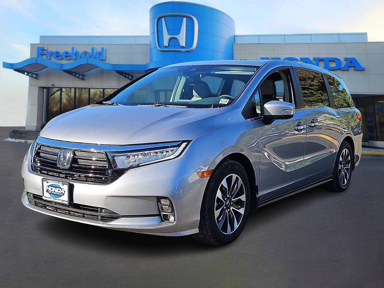 Used 2024 Honda Odyssey EX-L image 3