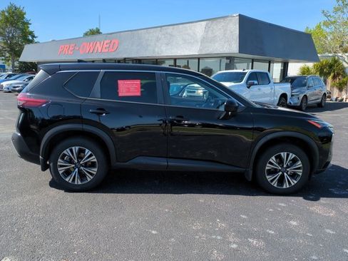 Certified 2023 Nissan Rogue SV image 4