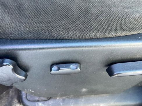 Used 2010 Chevrolet Silverado 1500 LT image 19