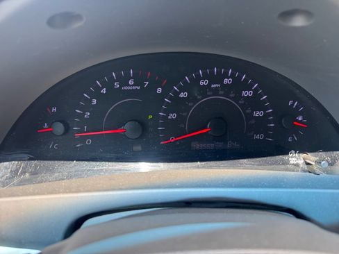 Used 2011 Toyota Camry LE FWD image 18