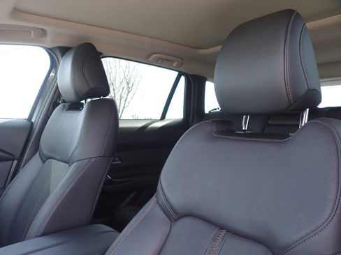 Certified 2025 MAZDA CX-50 AWD 2.5 Hybrid w/ Premium Pkg image 10