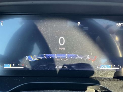 Used 2024 Jeep Grand Cherokee L Limited w/ Luxury Tech Group II image 19