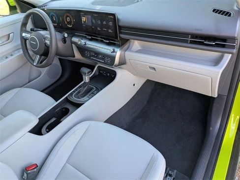 Certified 2025 Hyundai Kona SEL image 19