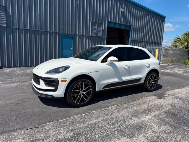 Used 2022 Porsche Macan AWD/4WD image 92