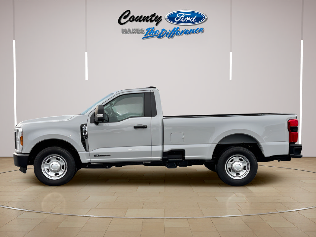 Used 2025 Ford F350 XL w/ 360-Degree Camera Package RWD image 4