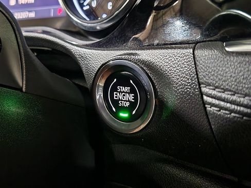 Used 2022 Buick Encore GX Select w/ Sport Touring Package FWD image 41