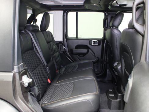 Used 2025 Jeep Wrangler Unlimited Sport S 4xe w/ Convenience Group AWD/4WD image 15