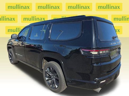 Used 2022 Jeep Grand Wagoneer Series II AWD/4WD image 12