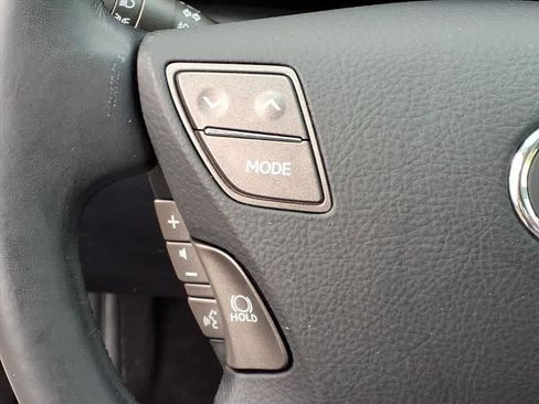 Used 2010 Lexus LS 460 RWD image 18