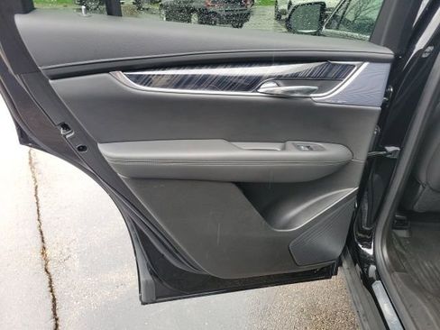 Used 2025 Cadillac XT6 Premium Luxury w/ LPO, Floor Liner Package AWD/4WD image 20