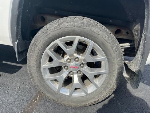 Used 2018 GMC Sierra 1500 SLT AWD/4WD image 7