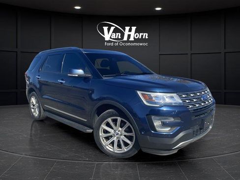 Used 2017 Ford Explorer Limited w/ Equipment Group 301A AWD/4WD image 7