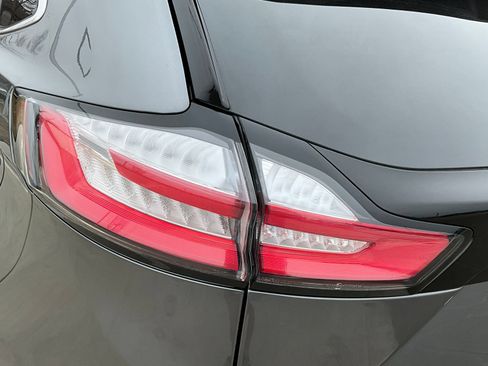 Used 2024 Ford Edge Titanium AWD/4WD image 28