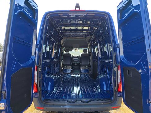 Used 2026 Mercedes-Benz Sprinter 2500 image 18