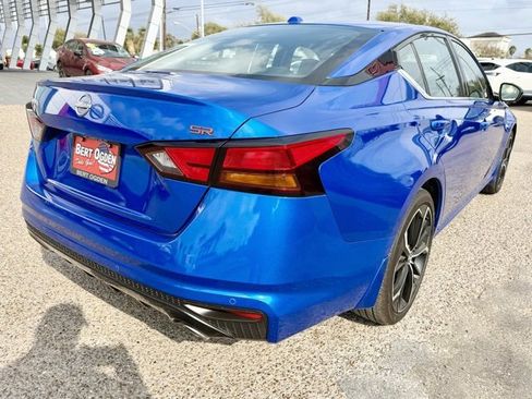 Certified 2025 Nissan Altima 2.5 SR image 7