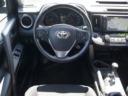 Used 2017 Toyota RAV4 XLE FWD image 5