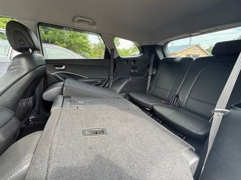 Used 2018 Ford Explorer XLT w/ Equipment Group 201A AWD/4WD image 20