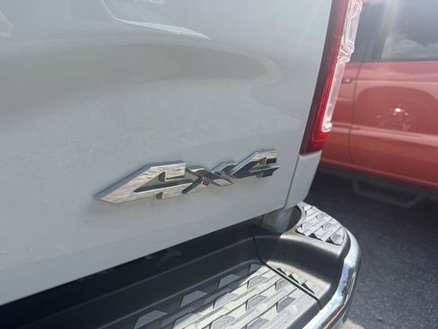 Used 2022 RAM 2500 Big Horn w/ Cold Weather Group AWD/4WD image 7