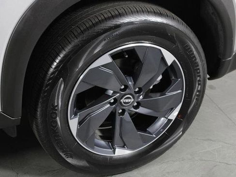 Certified 2025 Nissan Rogue SV image 13