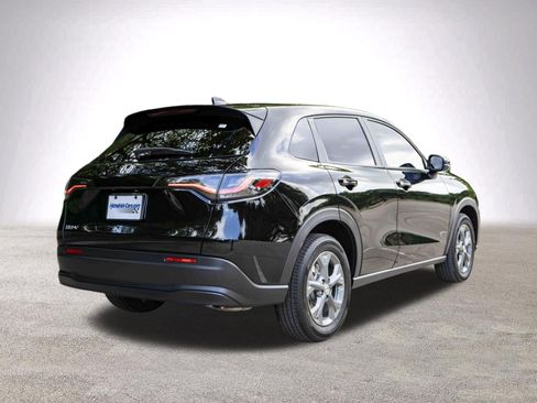 Used 2026 Honda HR-V LX image 9