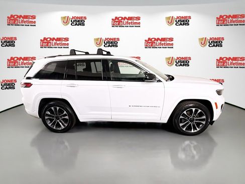 Used 2022 Jeep Grand Cherokee Overland AWD/4WD image 20