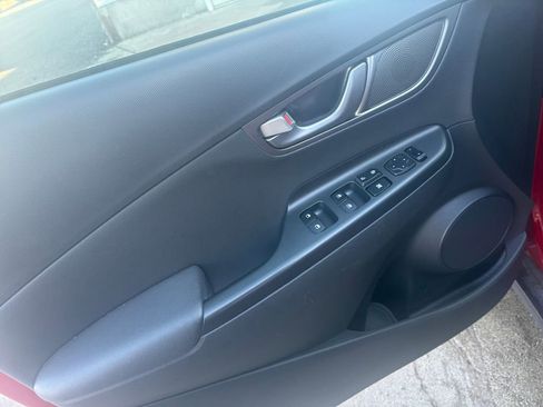 Used 2019 Hyundai Kona Limited image 11