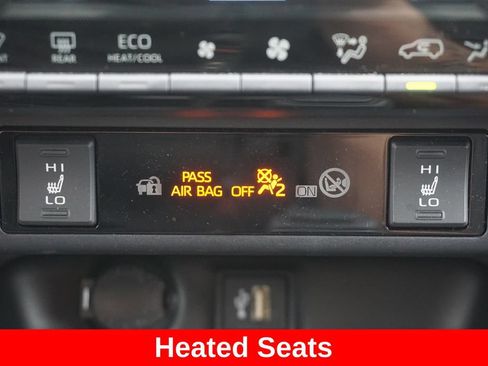 Used 2023 Toyota RAV4 XLE AWD/4WD image 7