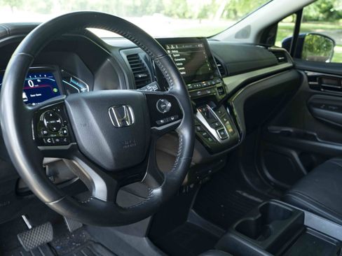 Used 2023 Honda Odyssey Touring image 16