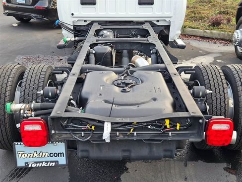 New 2024 RAM 4500 Tradesman image 28