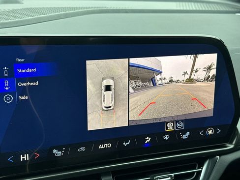 Used 2026 Chevrolet Equinox EV LT image 19